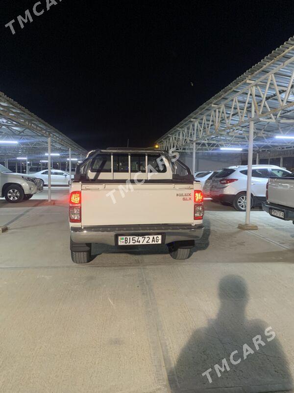 Toyota Hilux 2015 - 385 000 TMT - Ашхабад - img 6