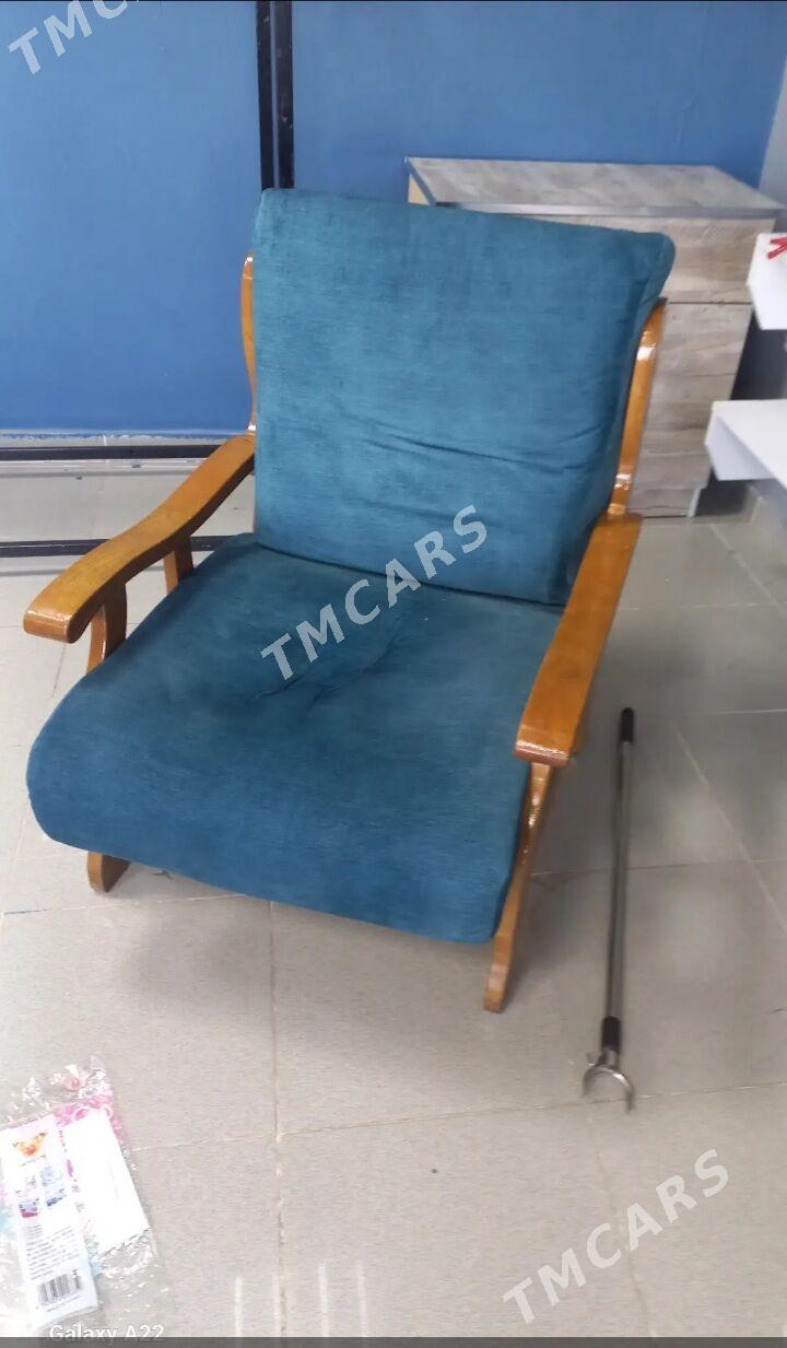кресло, демир вешалка,маникенл - Ким район - img 1