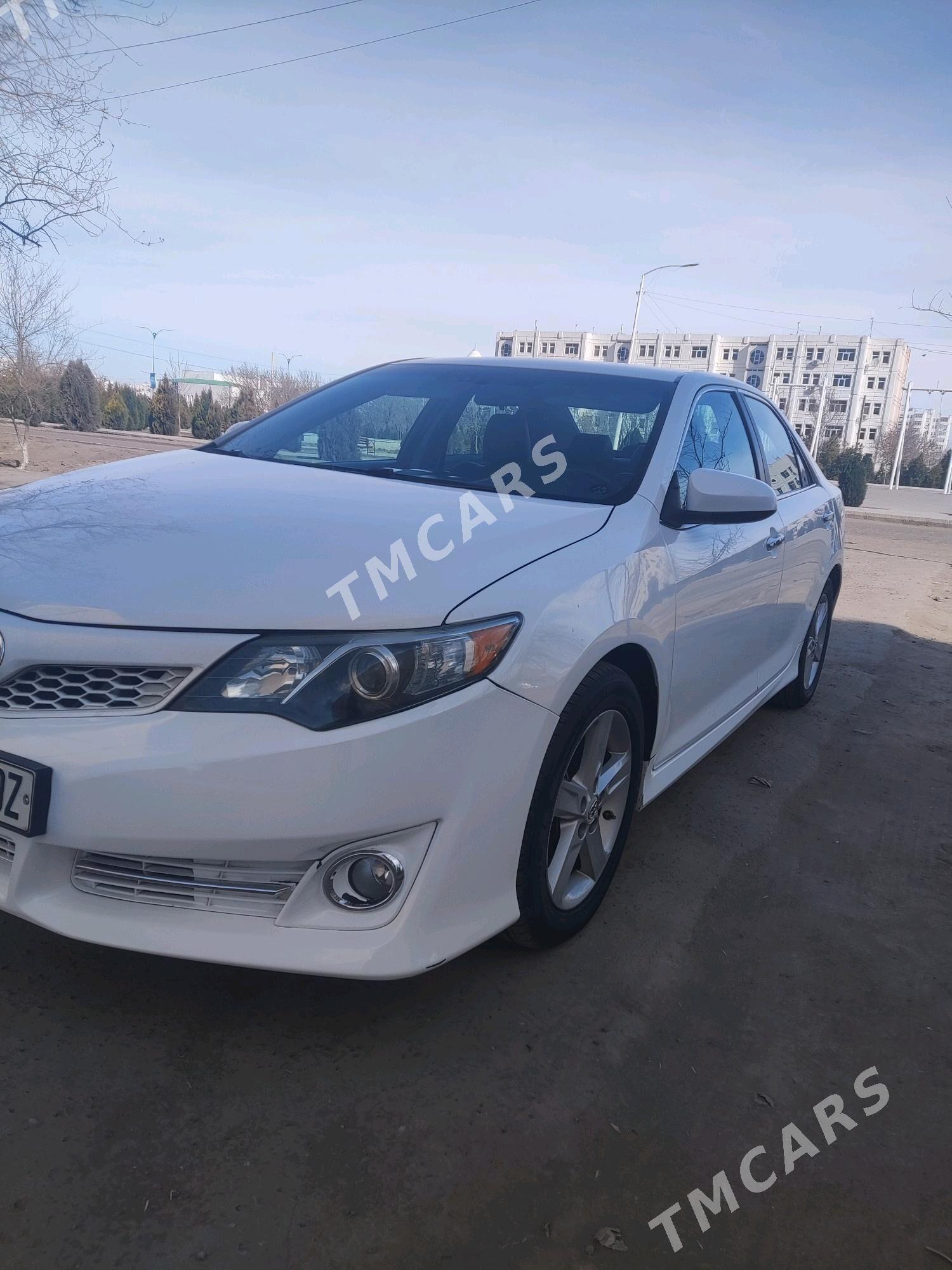 Toyota Camry 2012 - 160 000 TMT - Дашогуз - img 3