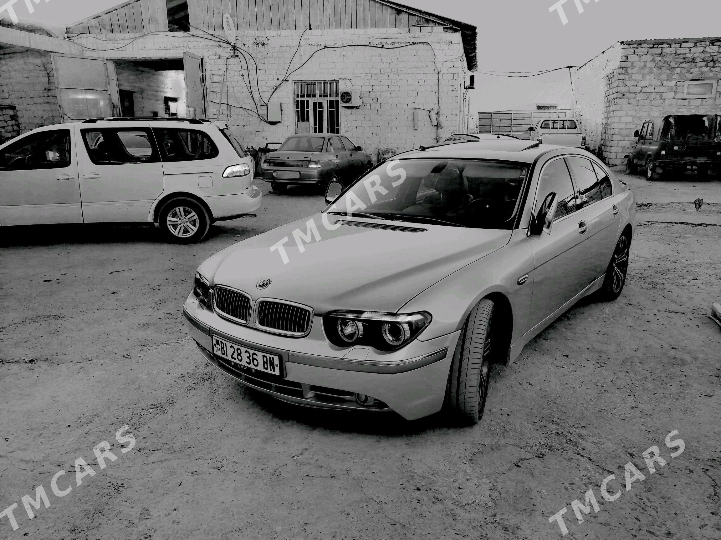 BMW 7 Series 2002 - 110 000 TMT - Туркменбаши - img 8