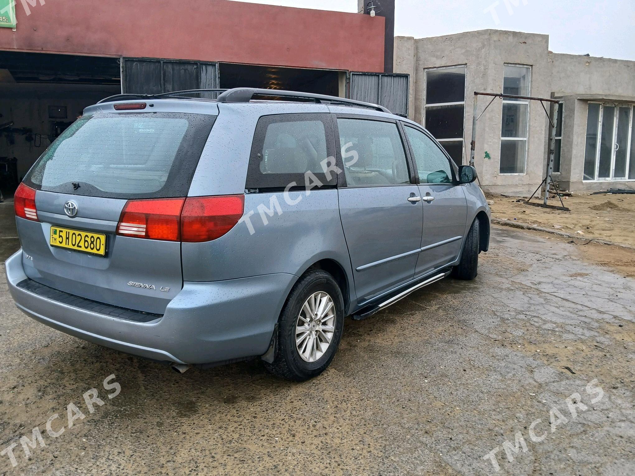 Toyota Sienna 2004 - 190 000 TMT - Сейди - img 2