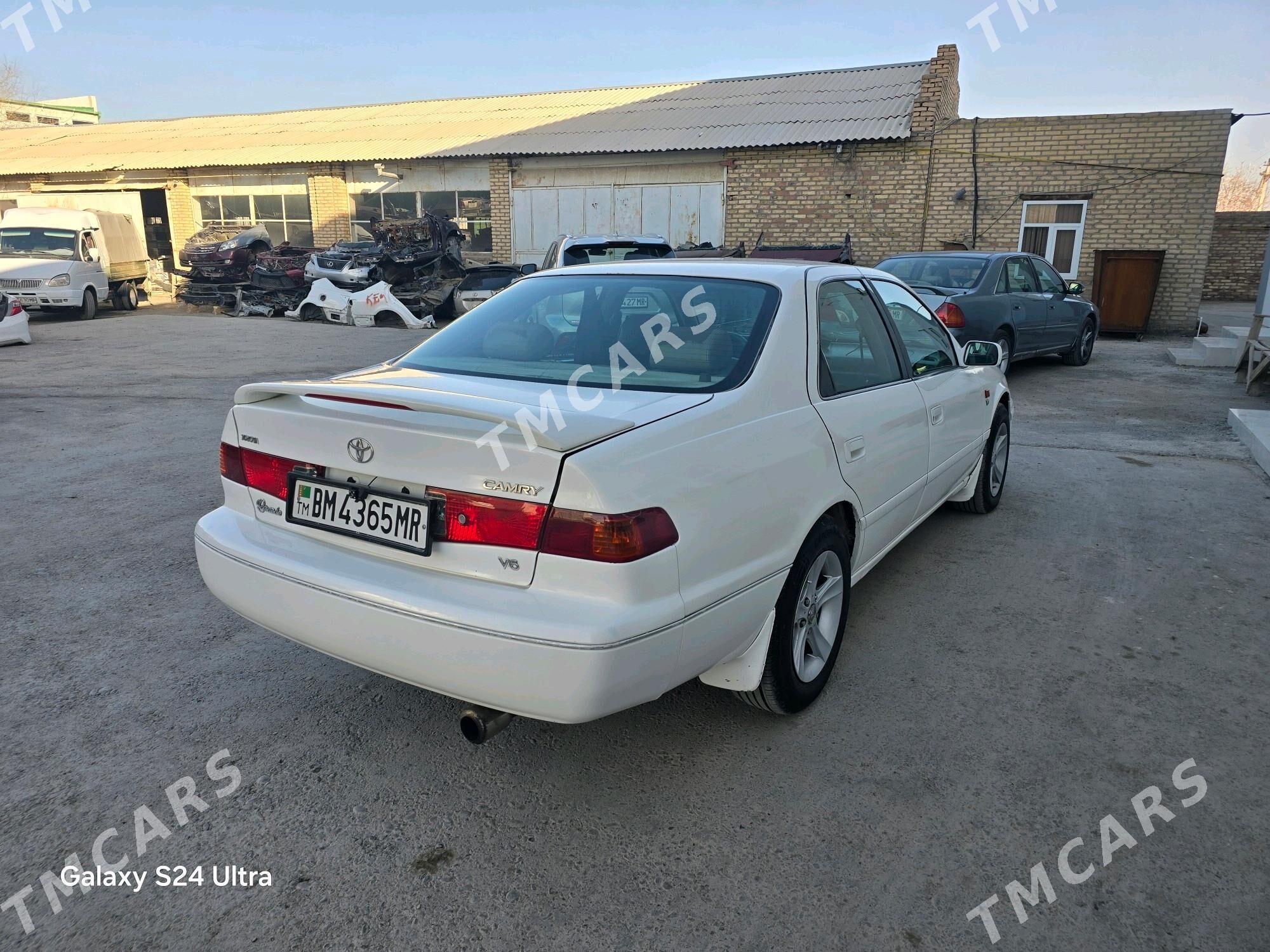 Toyota Camry 2001 - 125 000 TMT - Мары - img 4