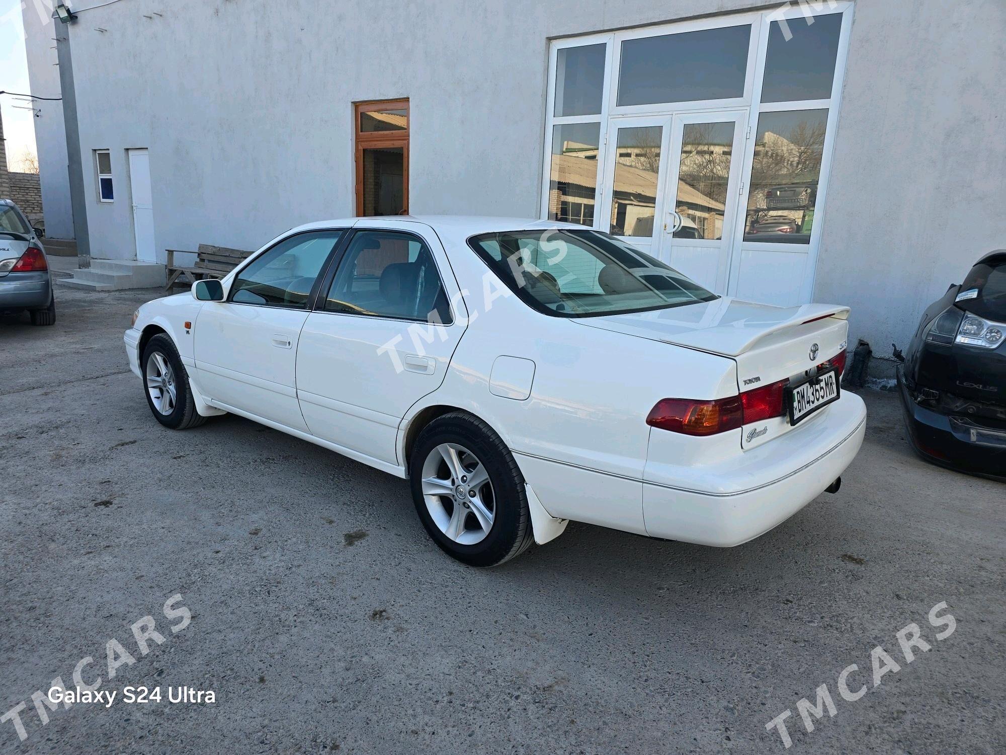 Toyota Camry 2001 - 125 000 TMT - Мары - img 3