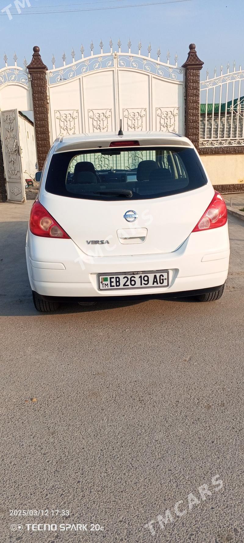 Nissan Versa 2010 - 121 000 TMT - Büzmeýin - img 3