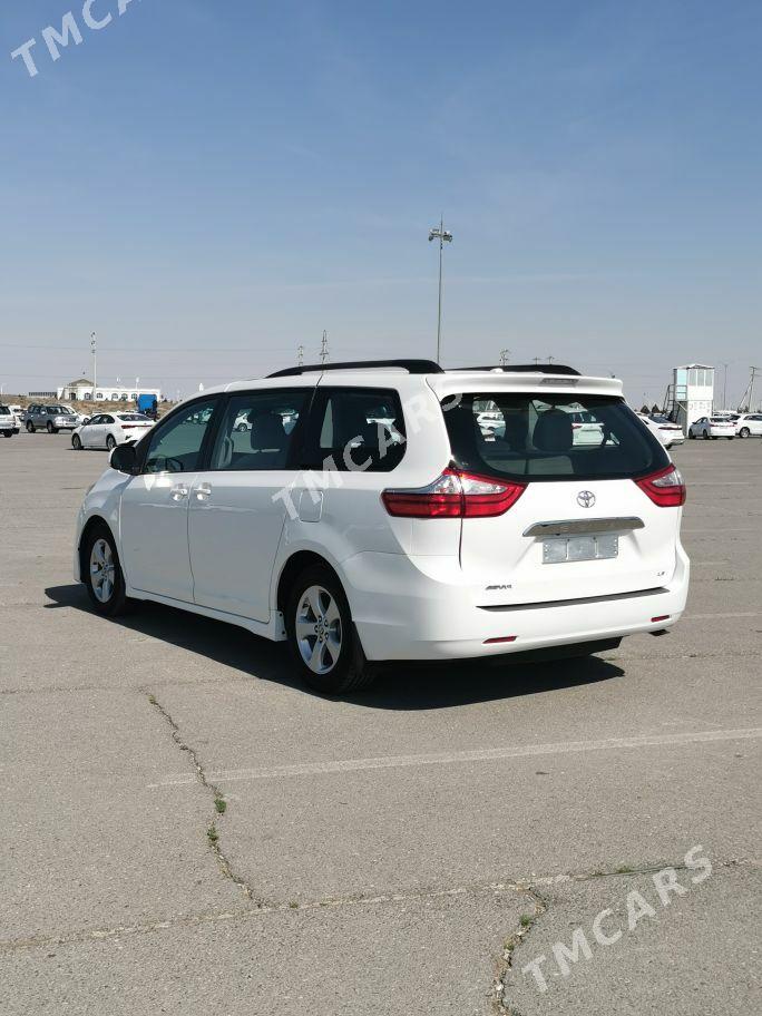 Toyota Sienna 2019 - 355 000 TMT - Aşgabat - img 4