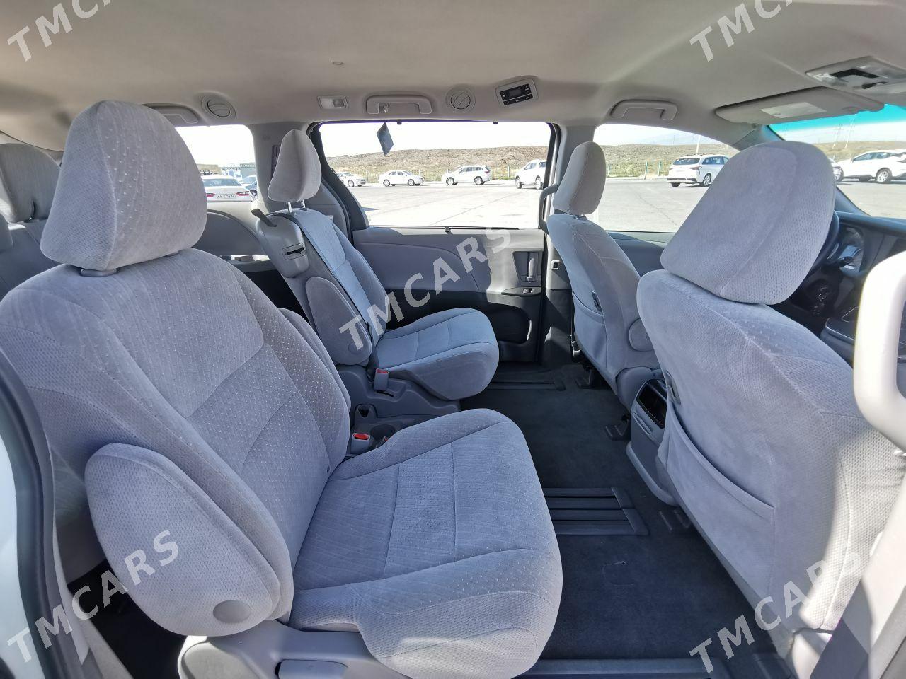 Toyota Sienna 2019 - 355 000 TMT - Aşgabat - img 8