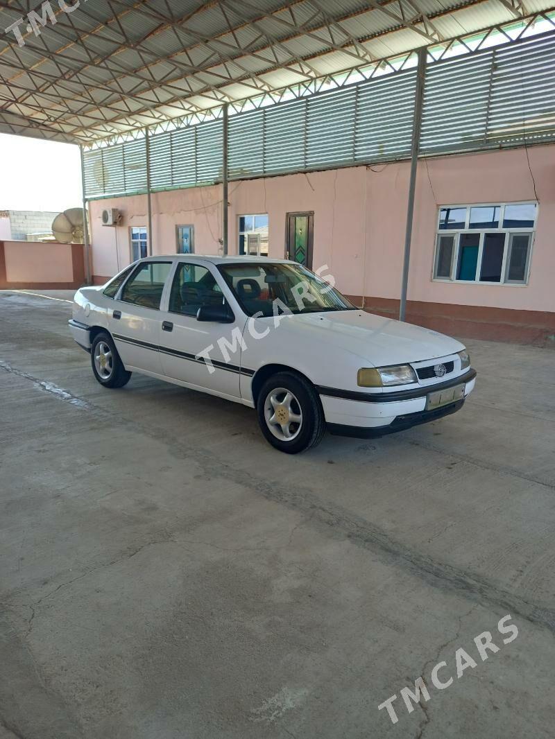 Opel Vectra 1991 - 40 000 TMT - Бахарден - img 2