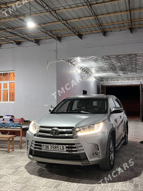 Toyota Highlander 2018 - 440 000 TMT - Dänew - img 2