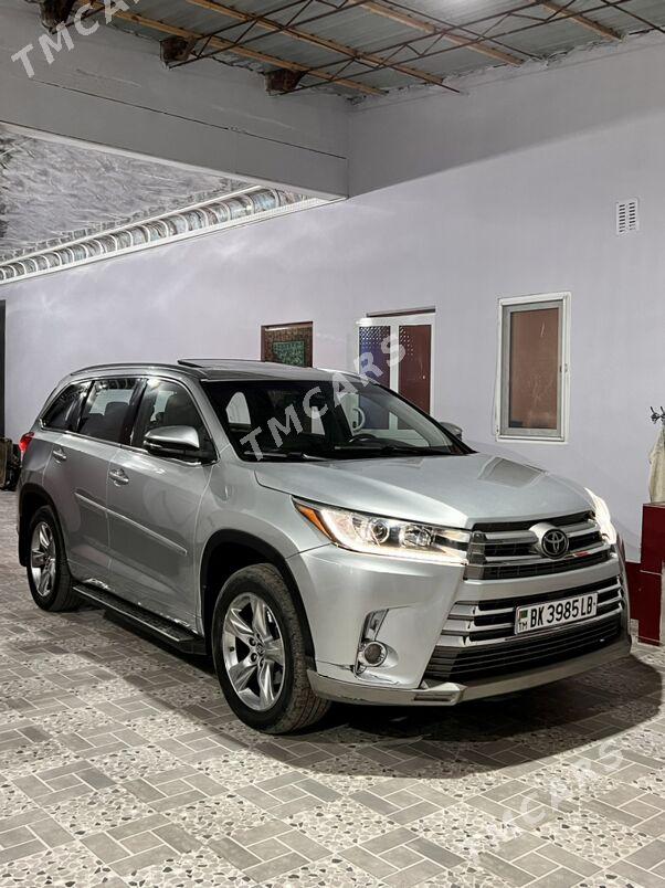 Toyota Highlander 2018 - 440 000 TMT - Dänew - img 3