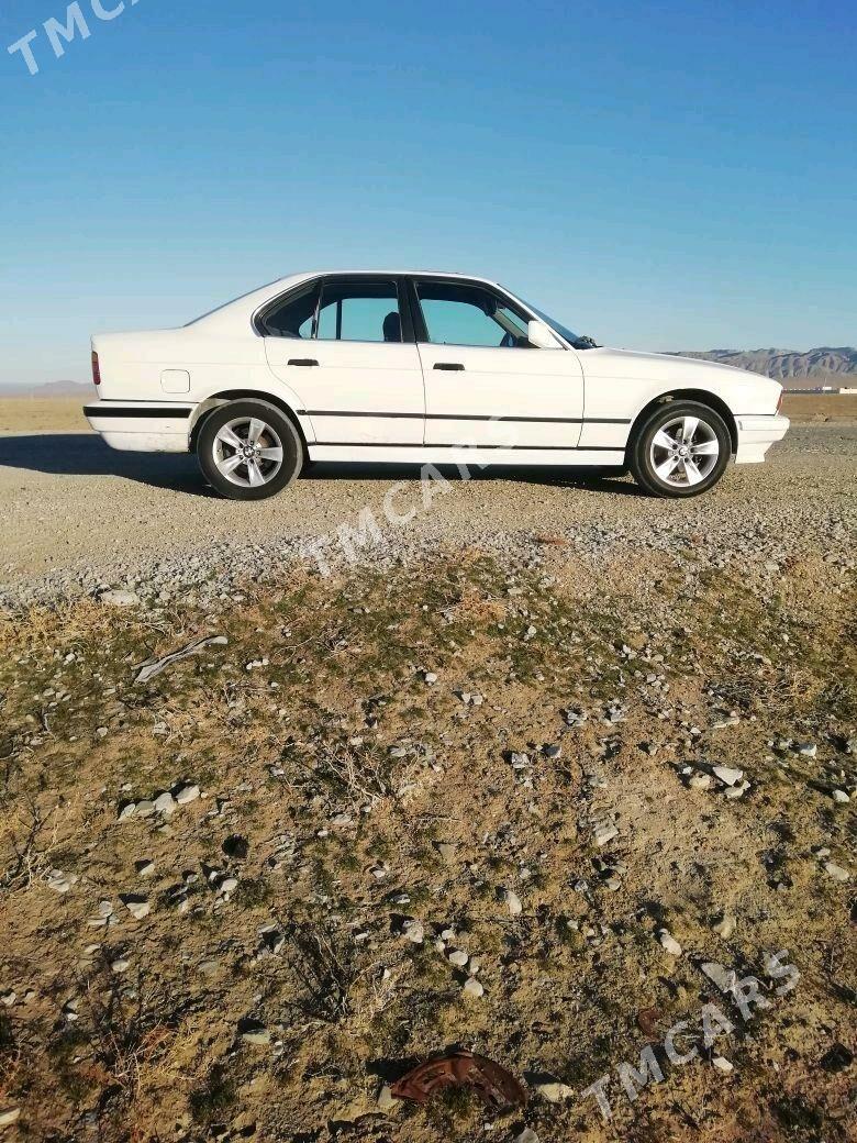 BMW 520 1992 - 33 000 TMT - Türkmenbaşy - img 2