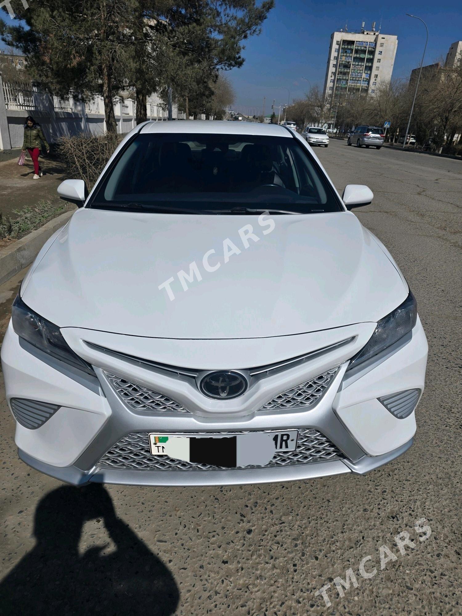 Toyota Camry 2019 - 260 000 TMT - Мары - img 8