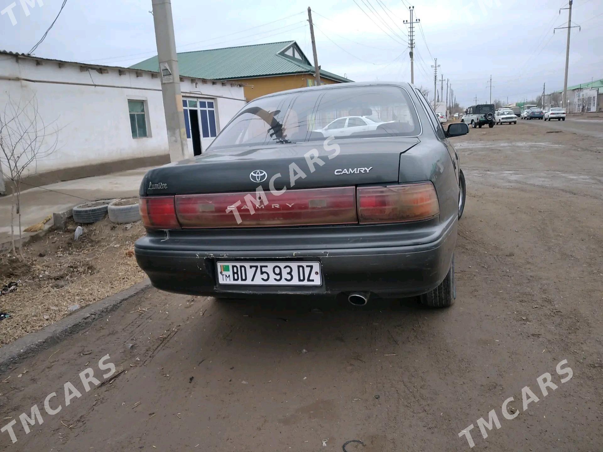 Toyota Camry 1991 - 40 000 TMT - Köneürgenç - img 4