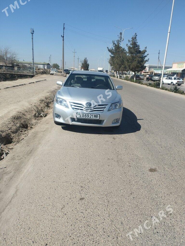 Toyota Camry 2010 - 170 000 TMT - Ёлётен - img 2