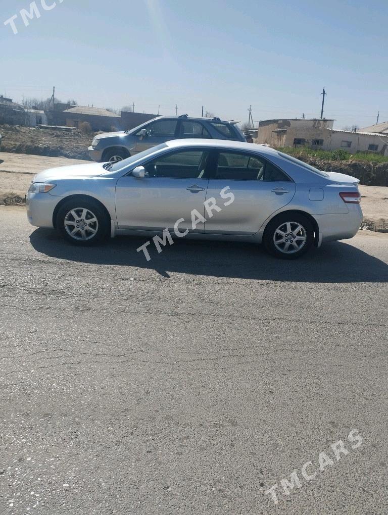 Toyota Camry 2010 - 170 000 TMT - Ёлётен - img 3