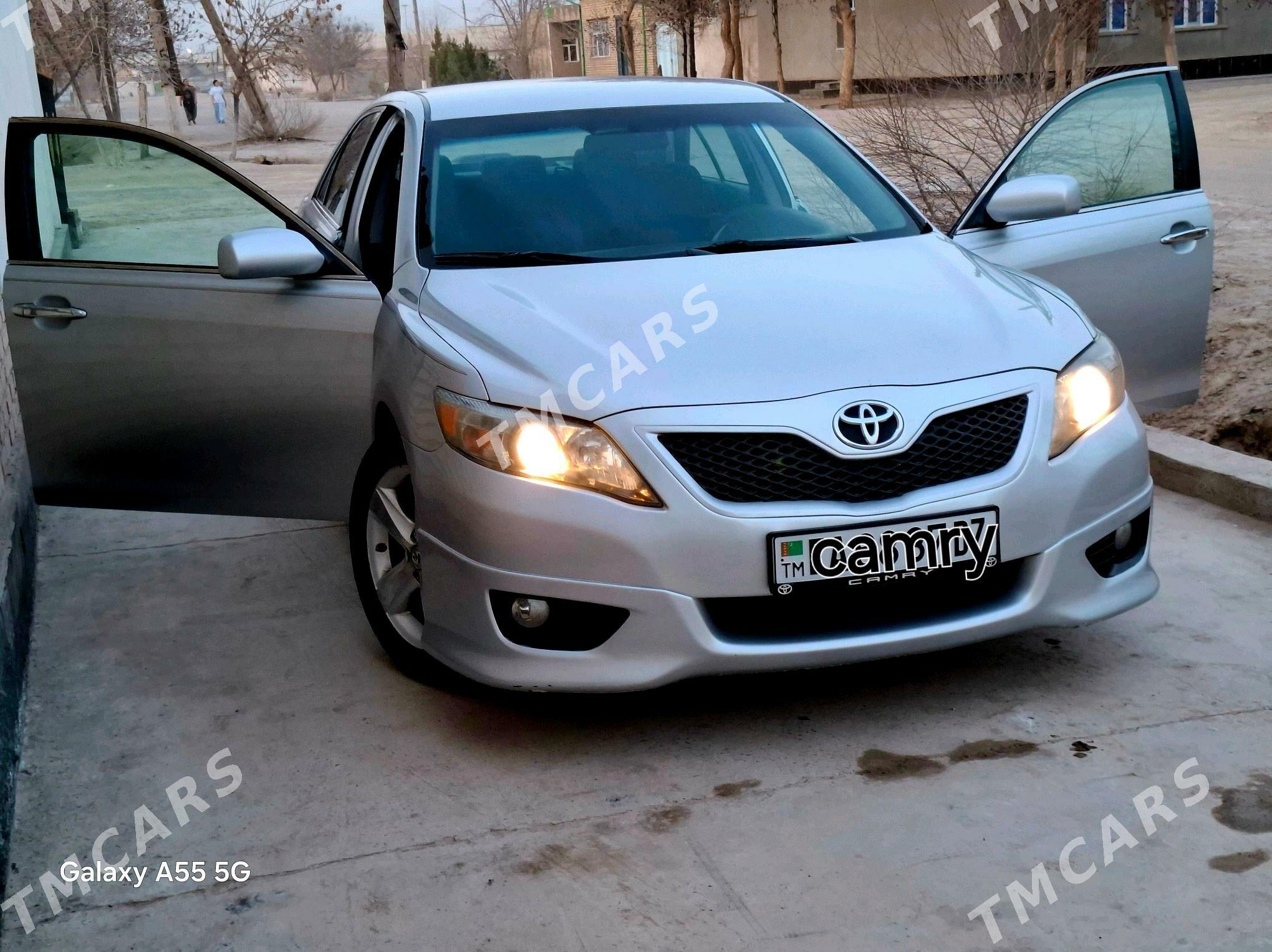 Toyota Camry 2010 - 195 000 TMT - Köneürgenç - img 4