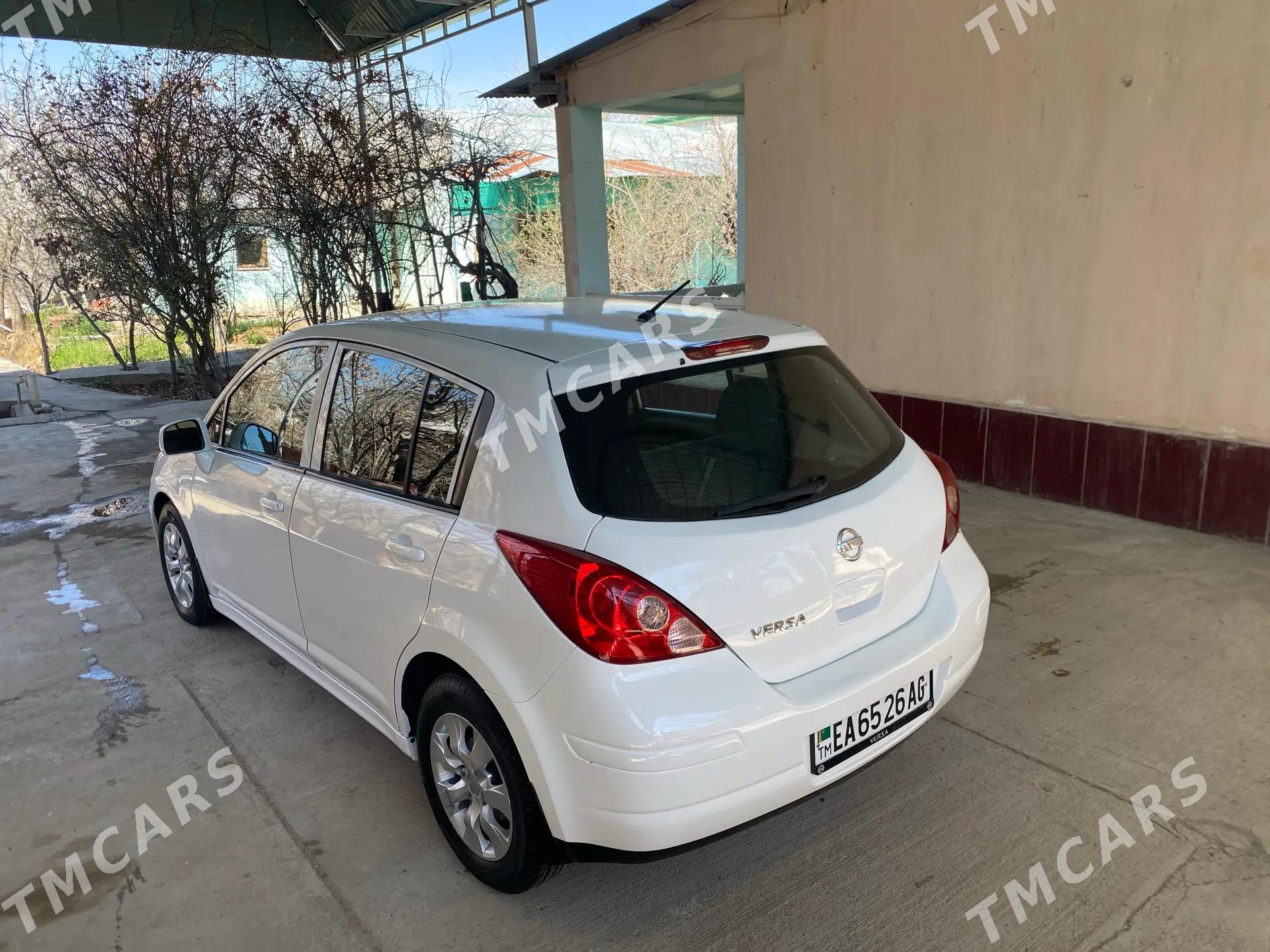 Nissan Versa 2010 - 117 000 TMT - Чоганлы - img 2