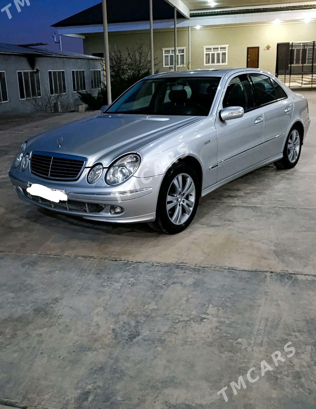 Mercedes-Benz E350 2006 - 135 000 TMT - Mary - img 4