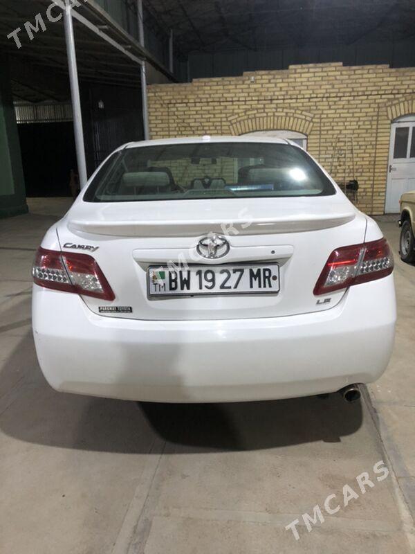 Toyota Camry 2010 - 175 000 TMT - Мары - img 7