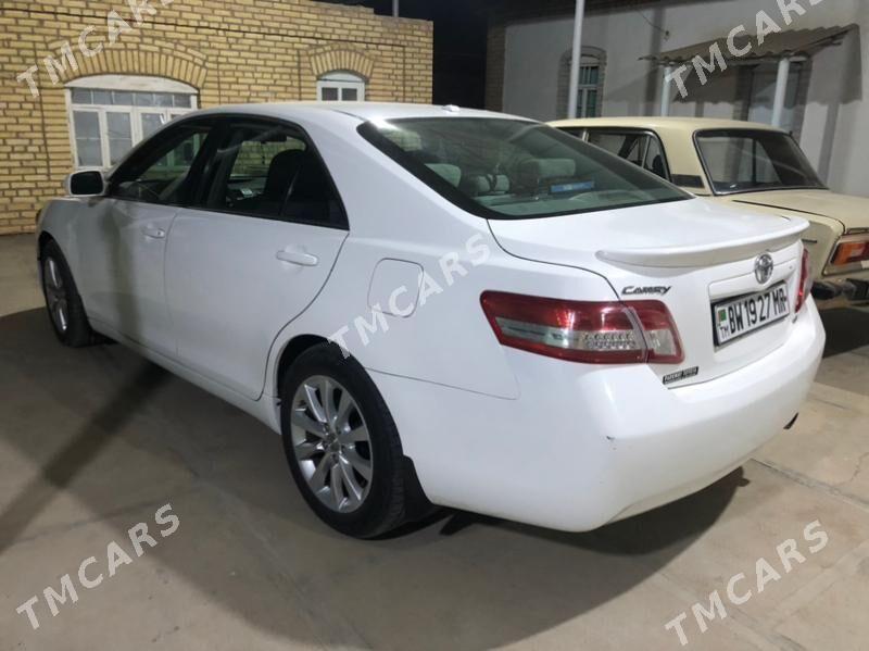 Toyota Camry 2010 - 175 000 TMT - Мары - img 8