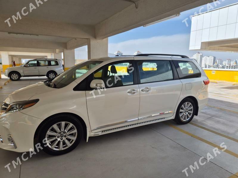 Toyota Sienna 2018 - 700 000 TMT - Aşgabat - img 2