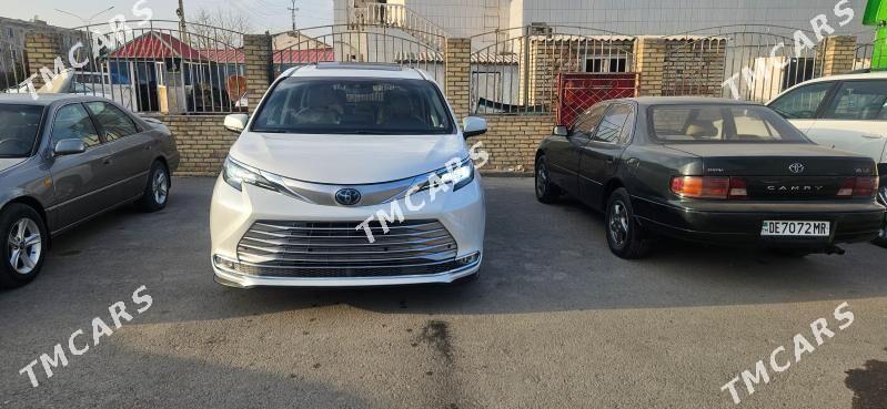 Toyota Sienna 2021 - 610 000 TMT - Мары - img 3