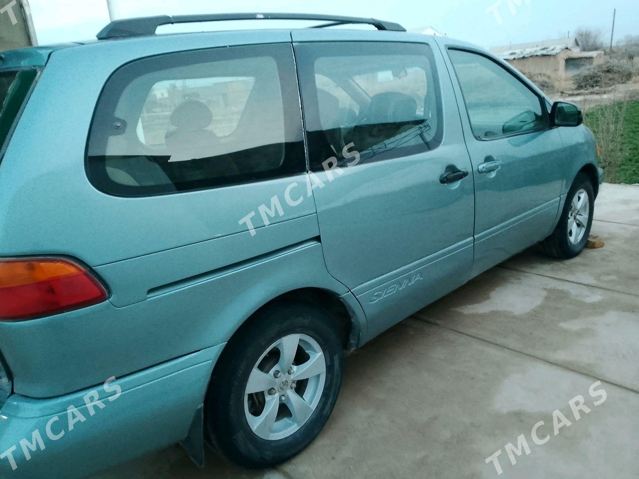 Toyota Sienna 2000 - 125 000 TMT - Ёлётен - img 3