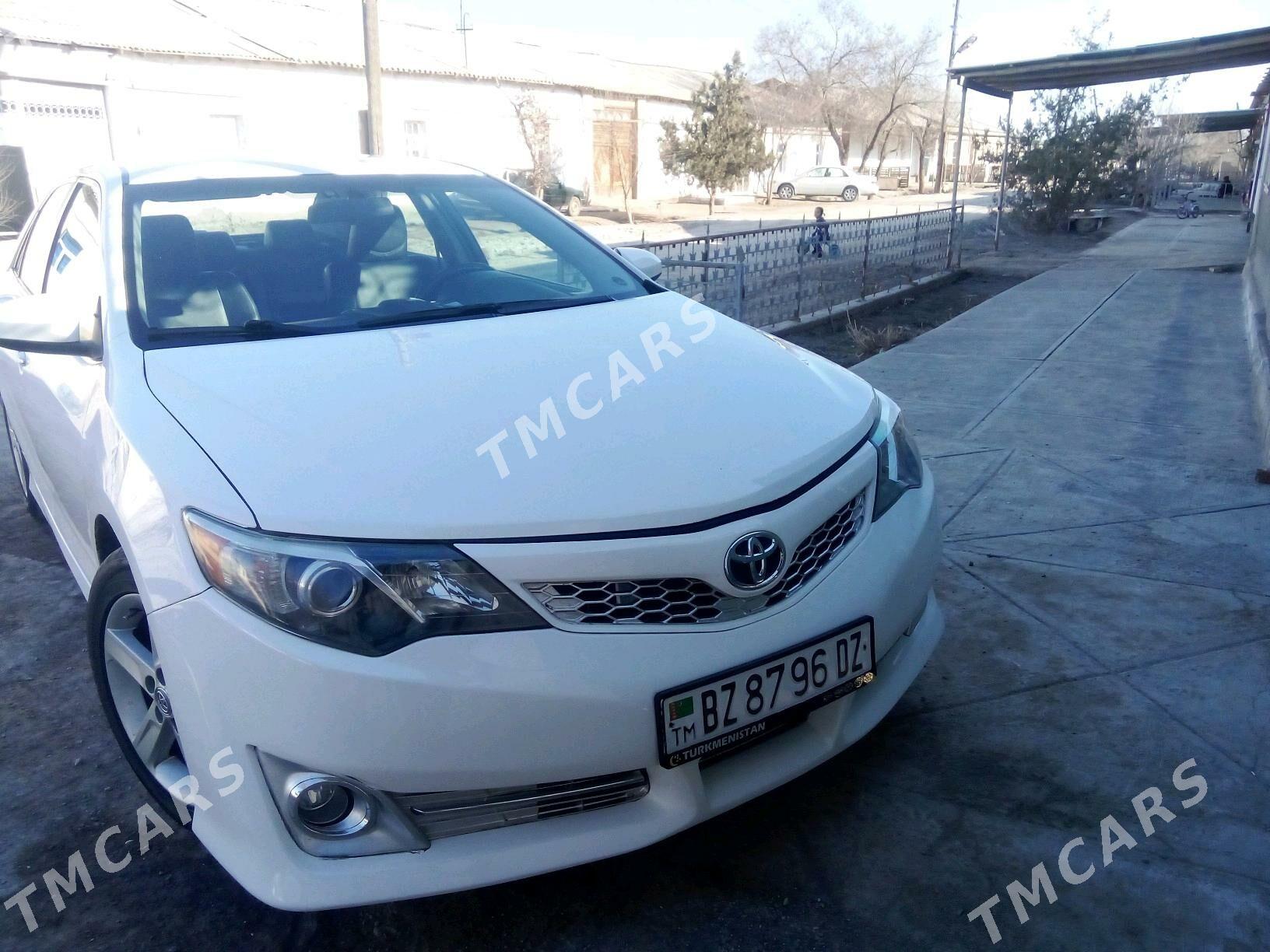 Toyota Camry 2013 - 170 000 TMT - Boldumsaz - img 2