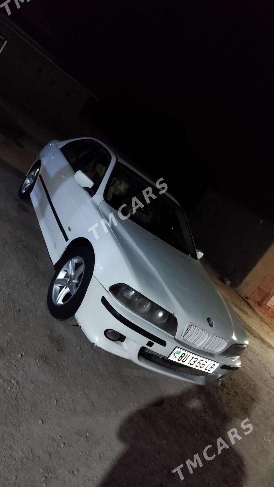 BMW E39 2003 - 85 000 TMT - Магданлы - img 2