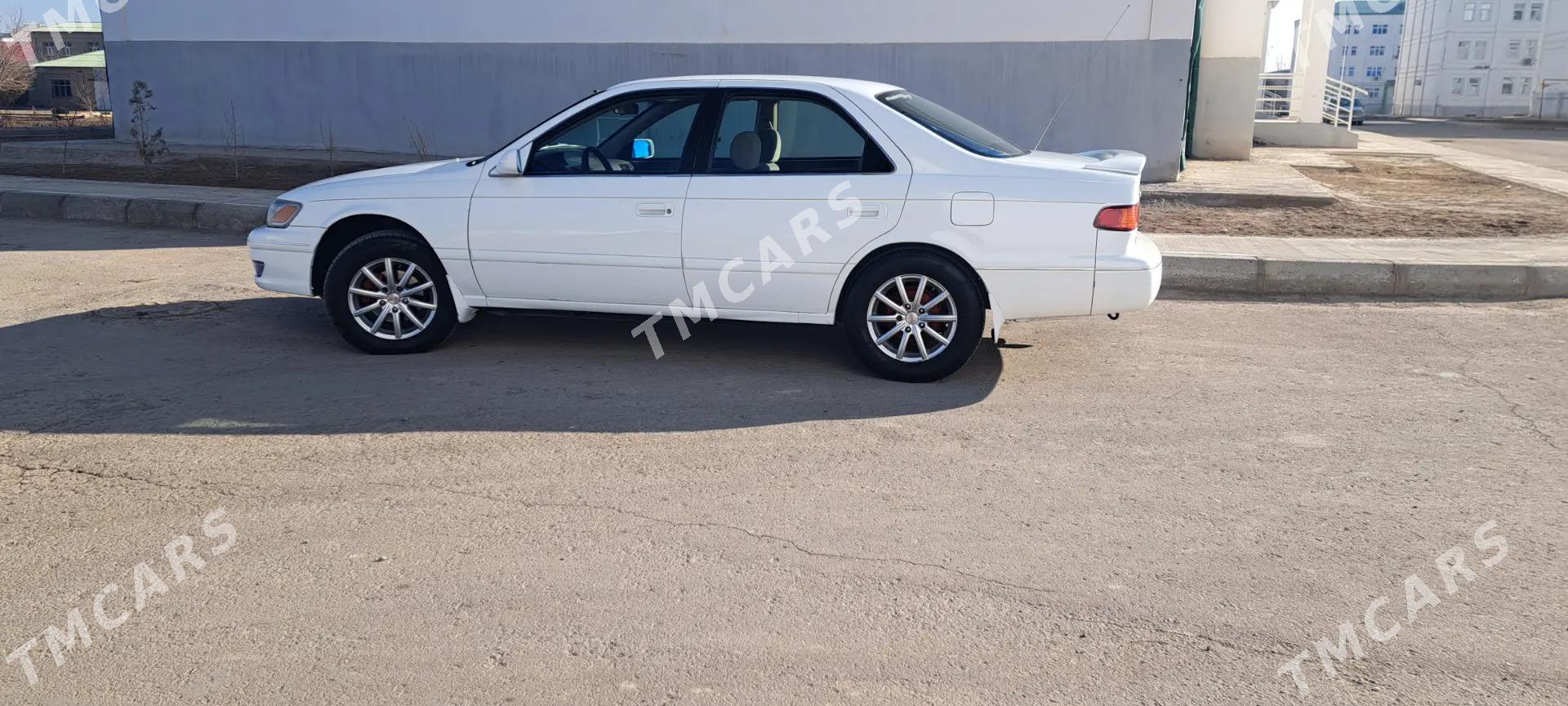 Toyota Camry 2000 - 115 000 TMT - Boldumsaz - img 2