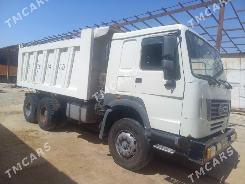 Kamaz 6520 2010 - 400 000 TMT - Магданлы - img 3
