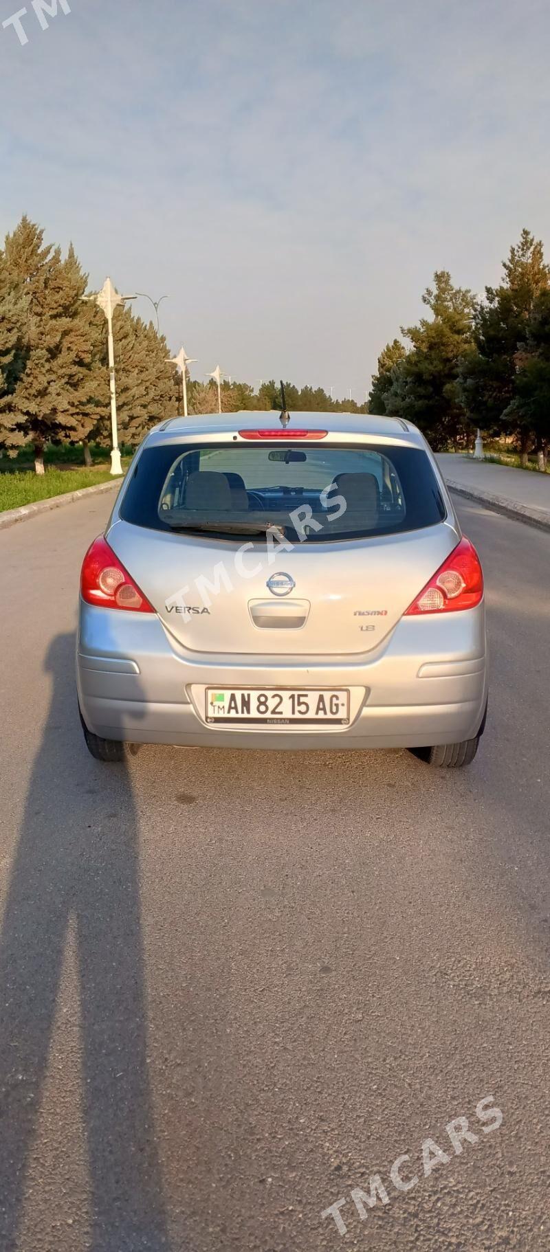 Nissan Versa 2010 - 112 000 TMT - Ашхабад - img 2