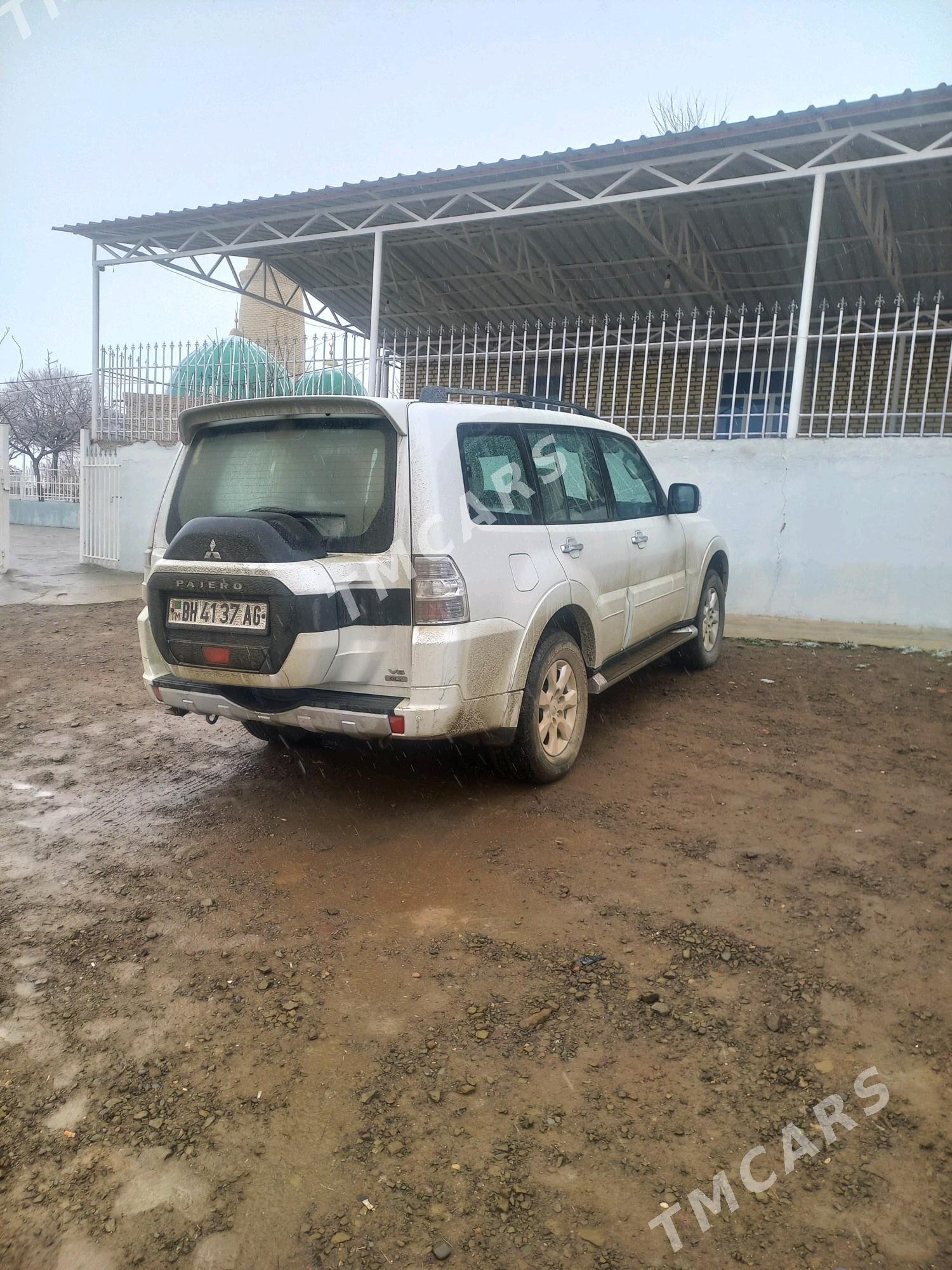 Mitsubishi Pajero 2015 - 330 000 TMT - Ашхабад - img 2