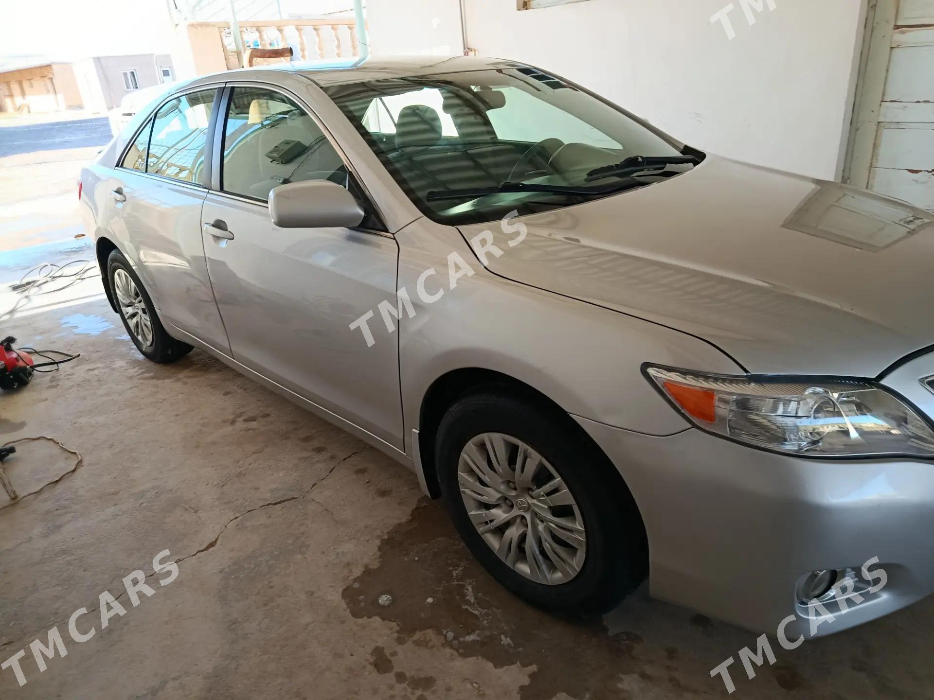 Toyota Camry 2011 - 170 000 TMT - Тагтабазар - img 3