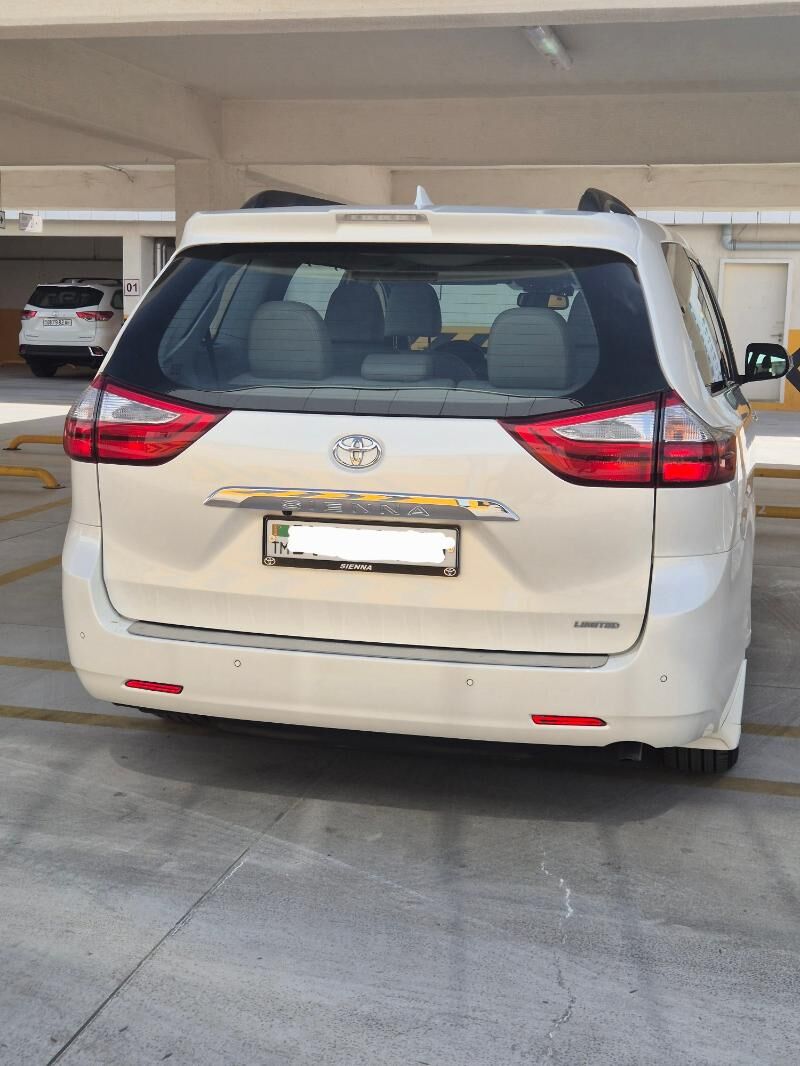 Toyota Sienna 2018 - 700 000 TMT - Aşgabat - img 10