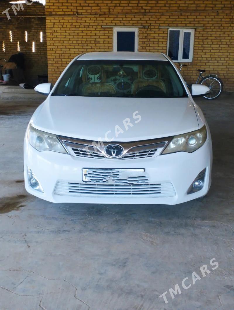 Toyota Camry 2012 - 210 000 TMT - Garabekewül - img 2