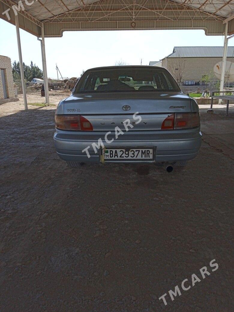 Toyota Camry 1993 - 74 000 TMT - Векильбазар - img 3