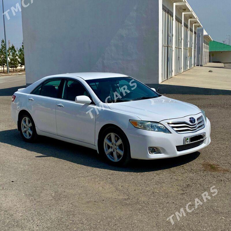 Toyota Camry 2010 - 195 000 TMT - Кака - img 2