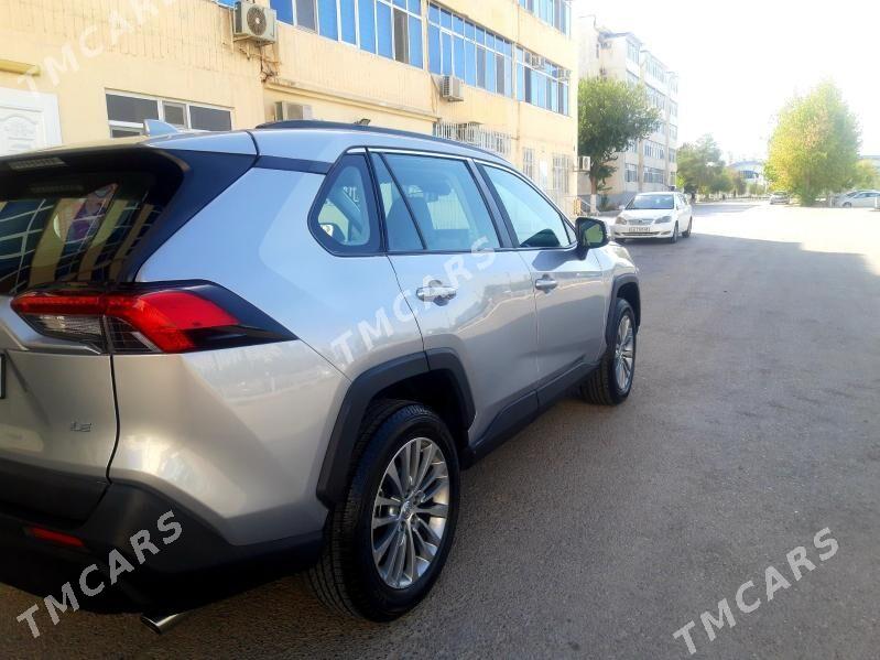 Toyota RAV4 2019 - 335 000 TMT - Parahat 2 - img 3