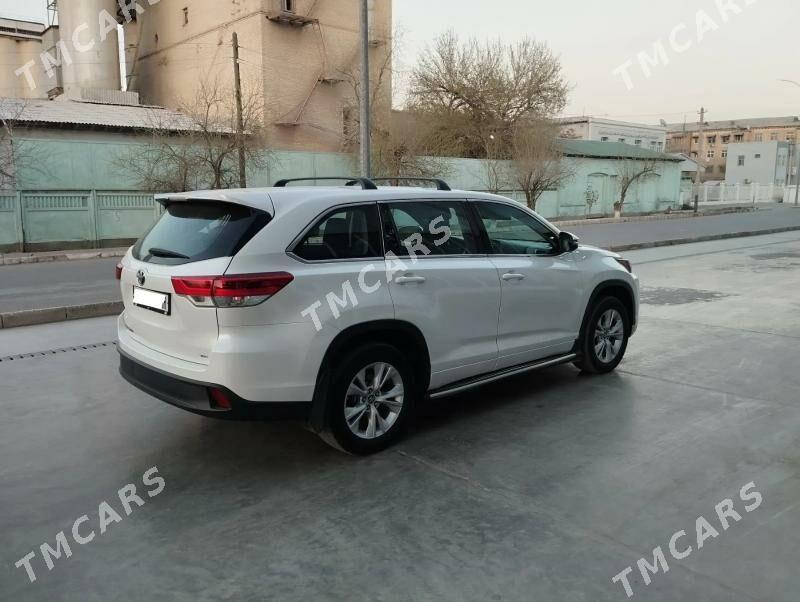 Toyota Highlander 2018 - 350 000 TMT - Мары - img 4