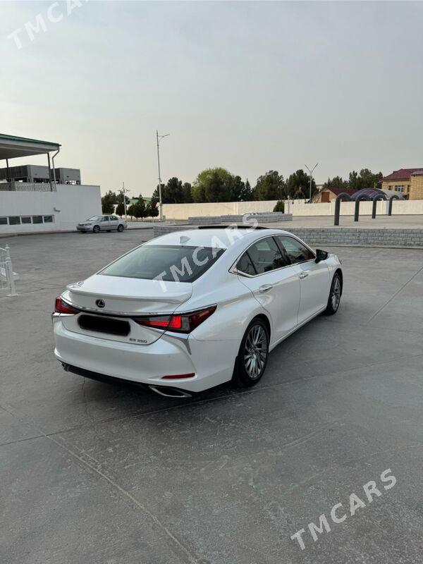 Lexus ES 350 2019 - 530 000 TMT - 16-njy tapgyr - img 7