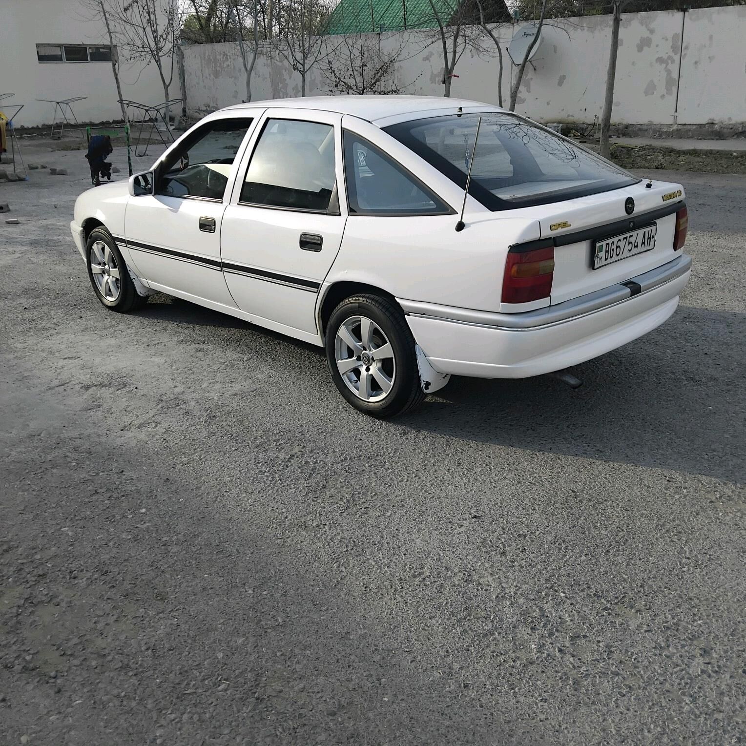 Opel Vectra 1992 - 37 000 TMT - Яшлык - img 4