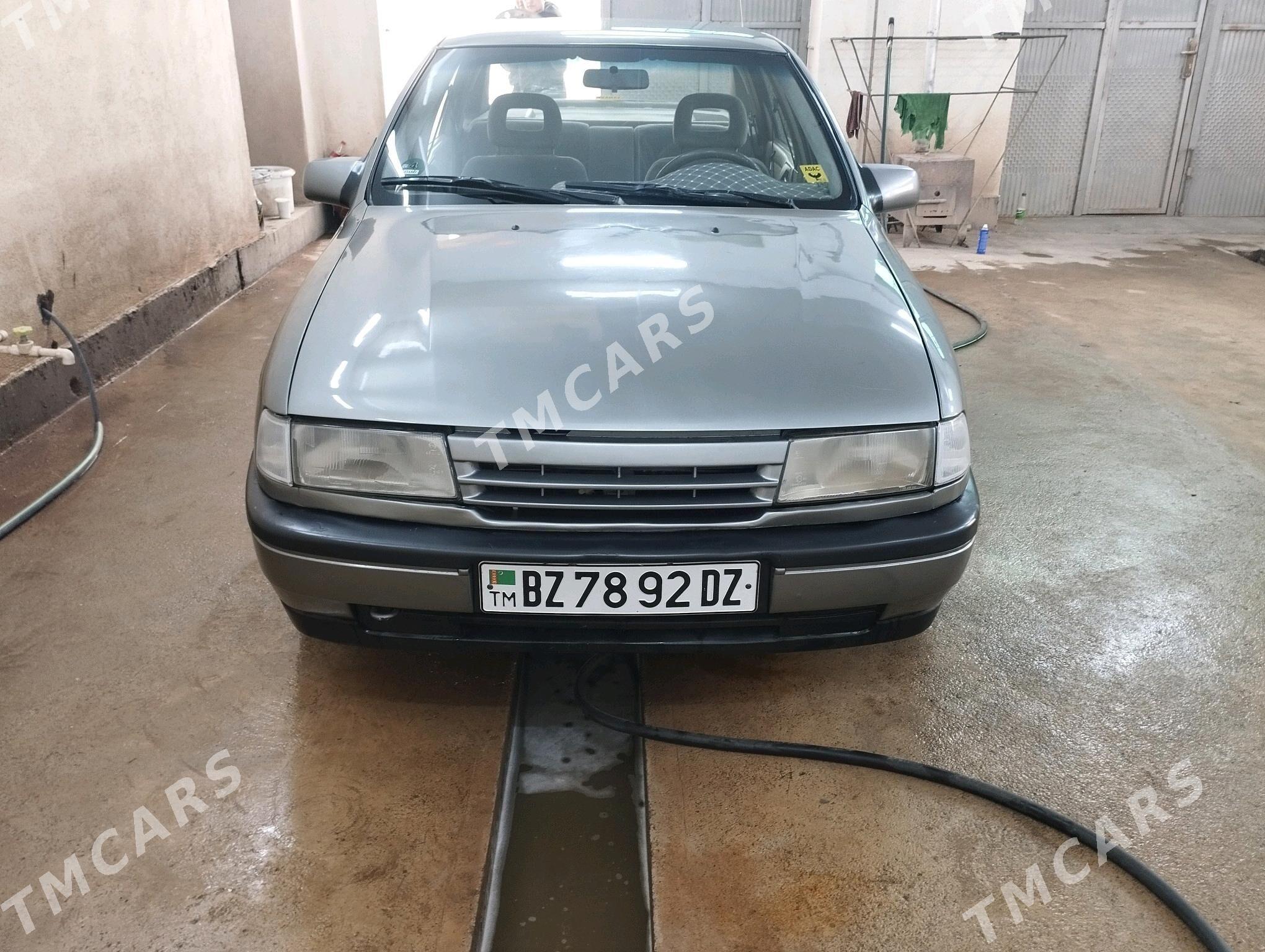 Opel Vectra 1992 - 36 000 TMT - Гурбансолтан Едже - img 7