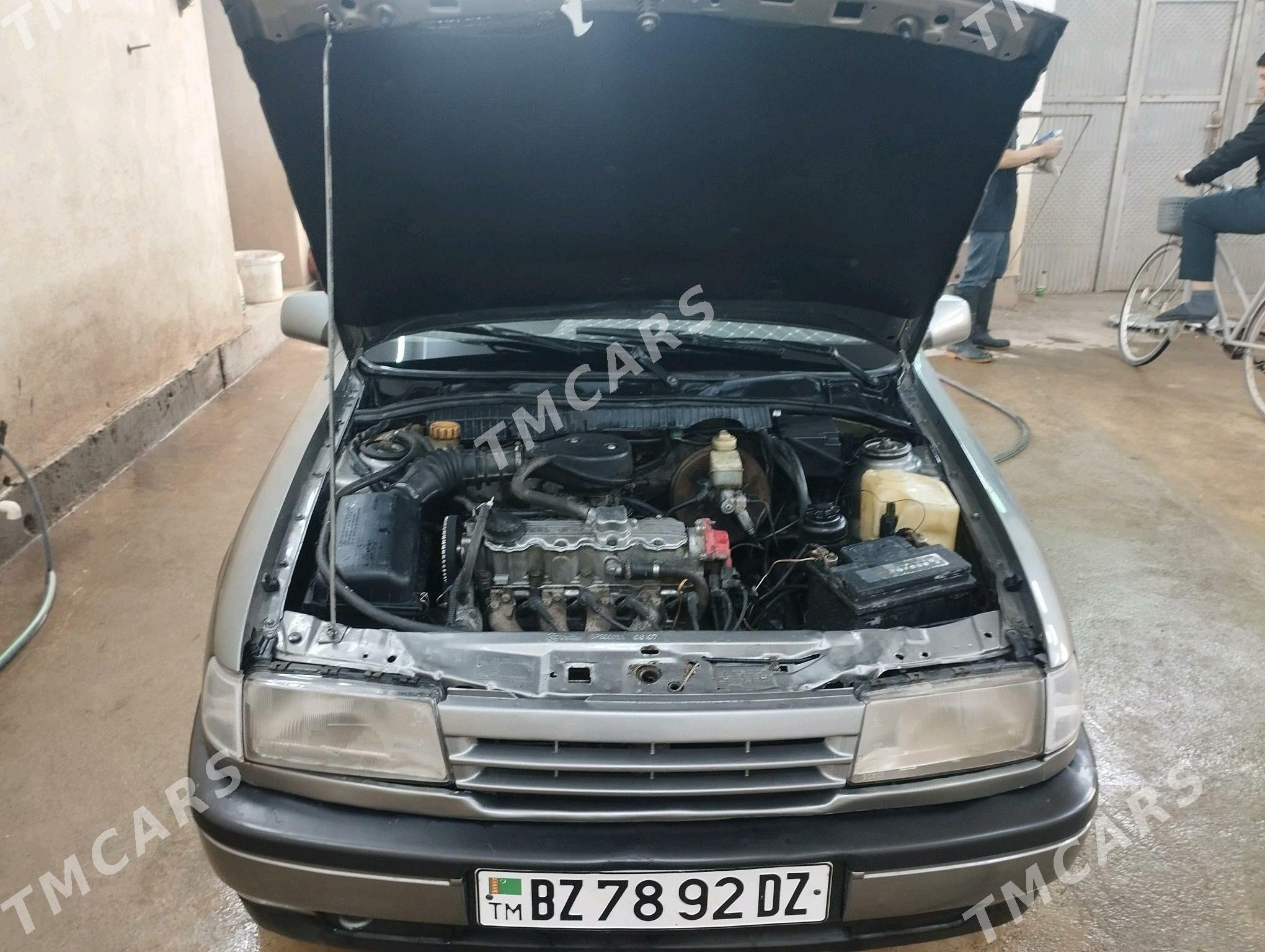 Opel Vectra 1992 - 36 000 TMT - Гурбансолтан Едже - img 5