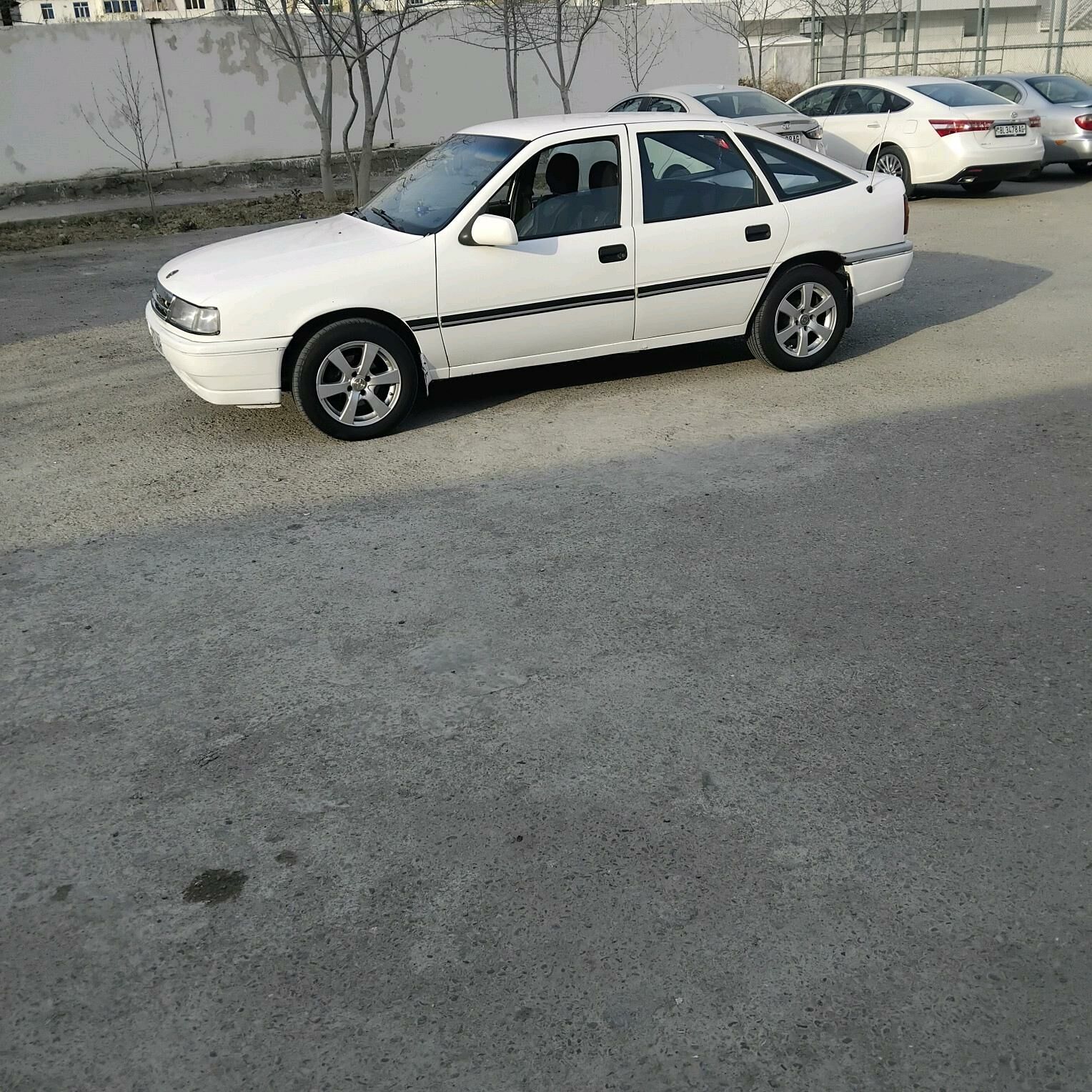 Opel Vectra 1992 - 37 000 TMT - Яшлык - img 7