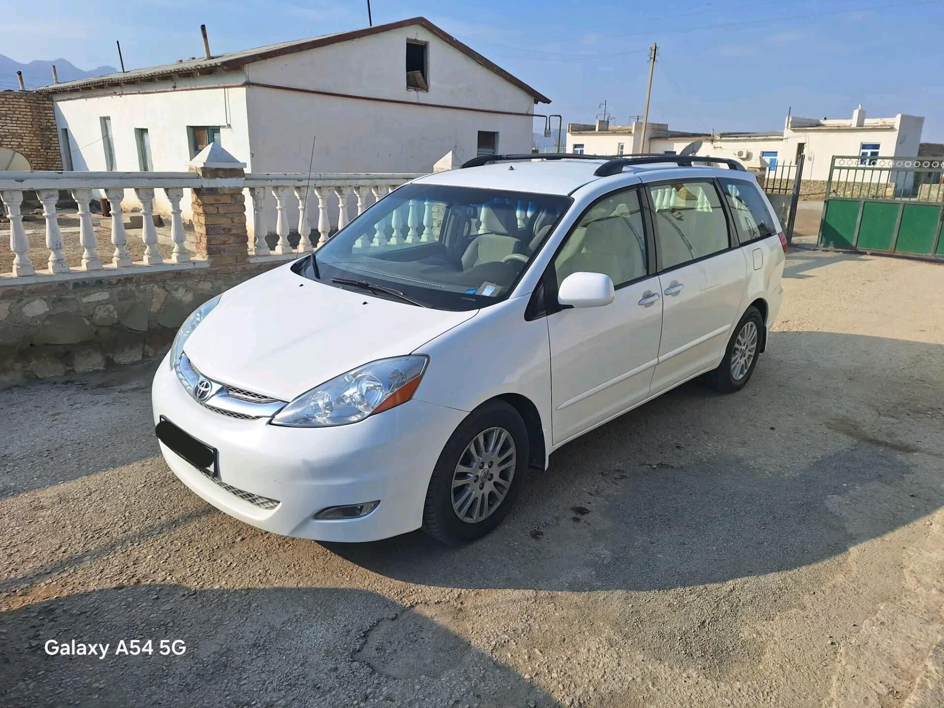 Toyota Sienna 2009 - 250 000 TMT - Берекет - img 7