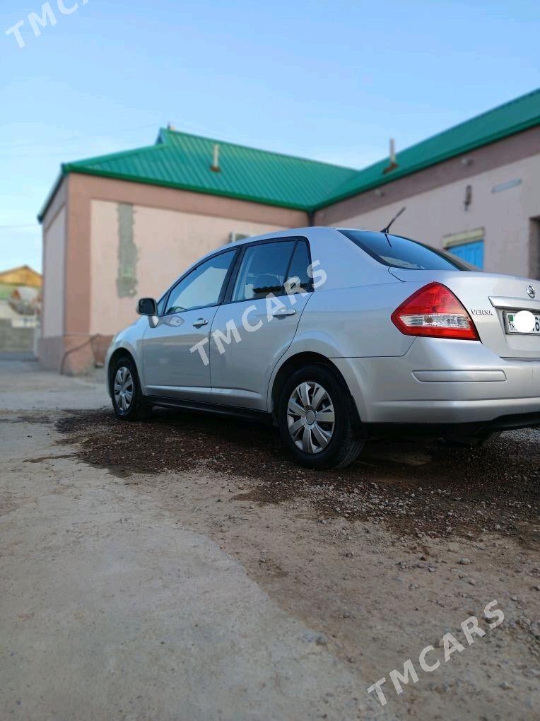 Nissan Versa 2010 - 117 000 TMT - Ашхабад - img 6