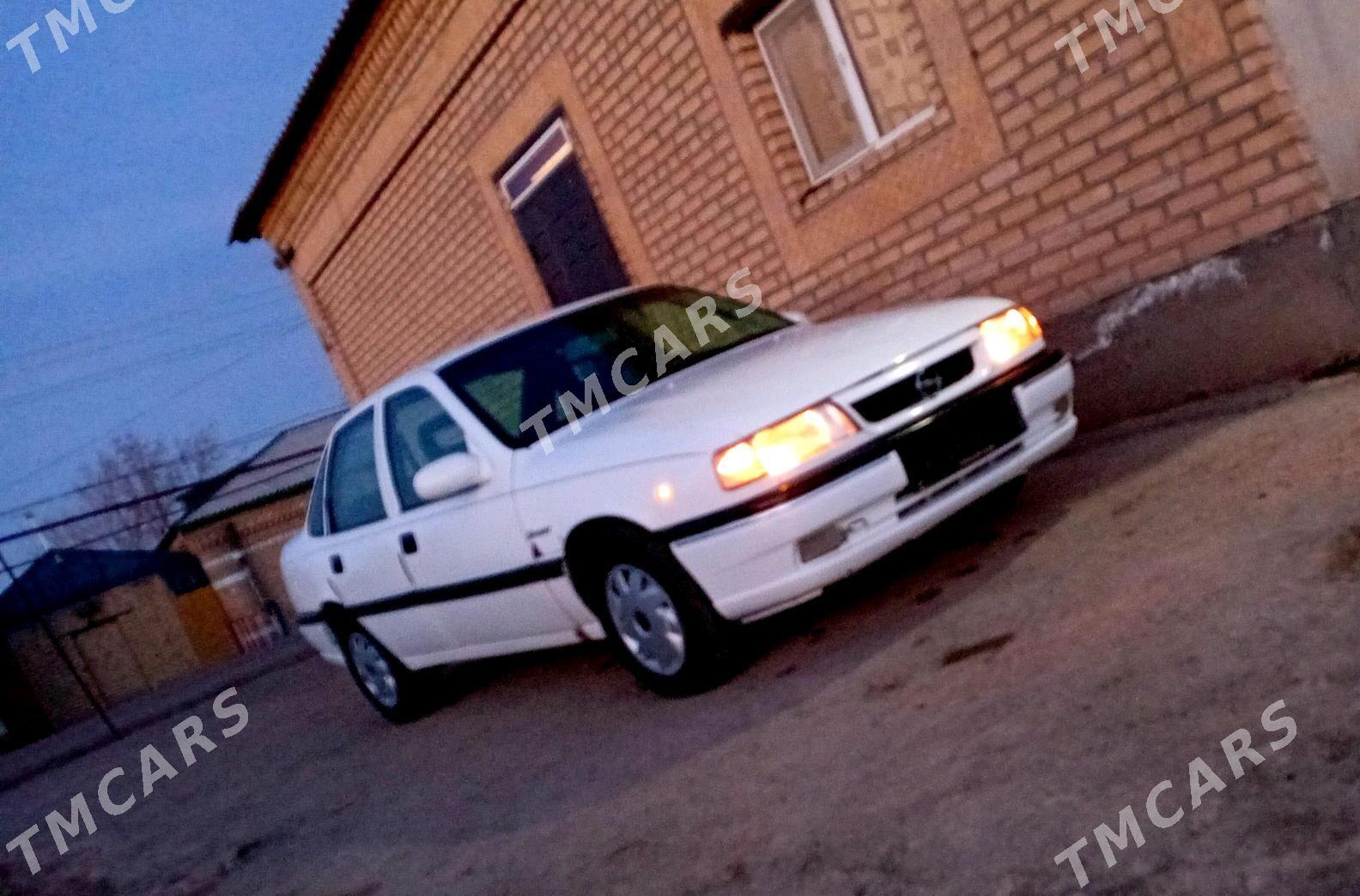 Opel Vectra 1995 - 30 000 TMT - Gubadag - img 2