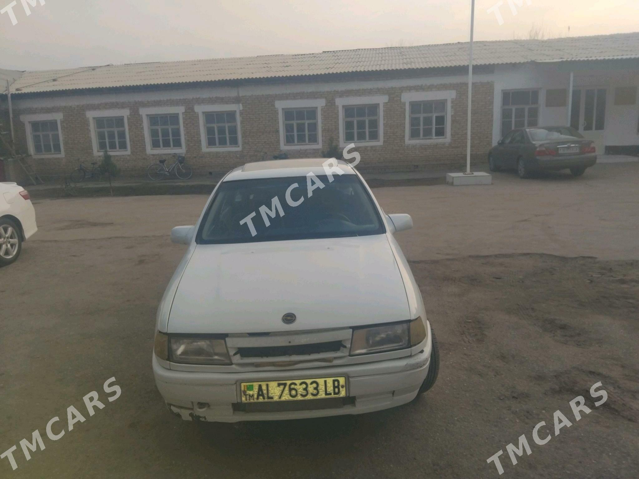 Opel Vectra 1993 - 20 000 TMT - Чарджоу - img 3