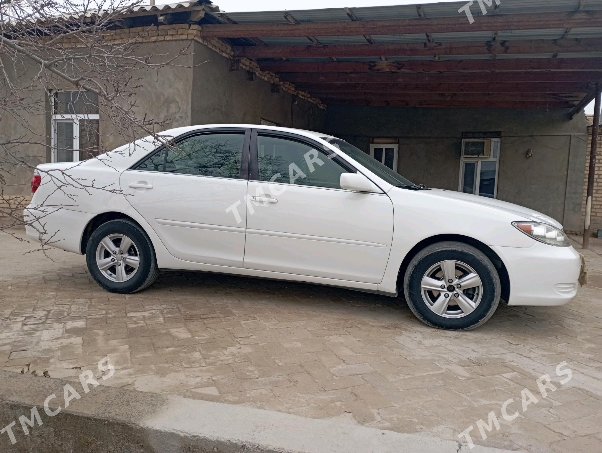 Toyota Camry 2002 - 125 000 TMT - Ёлётен - img 2