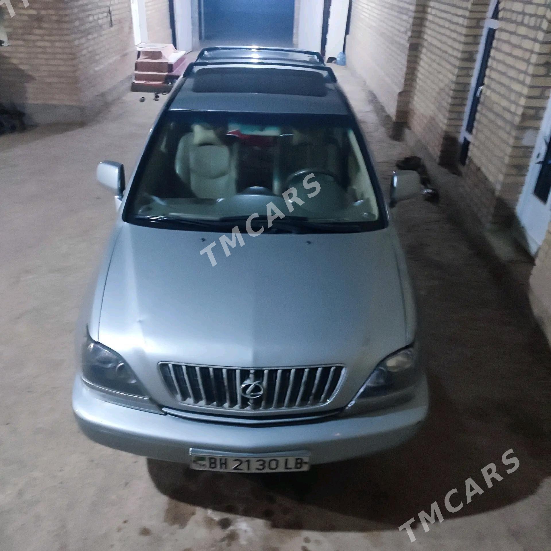 Lexus RX 300 2002 - 160 000 TMT - Дянев - img 2